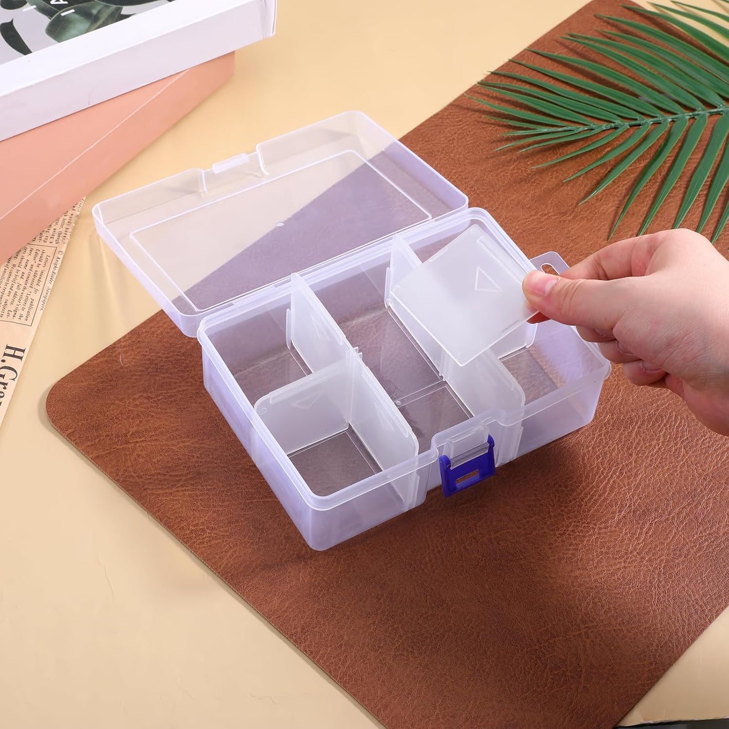 Plastic Jewelry Organizer Box, 6 Grids 6.29 Inch X 4.52 Inch Clear Organizer Box, Adjustable Grids Storage Container for Earrings, Beads, Crafts, Tools, Small Items